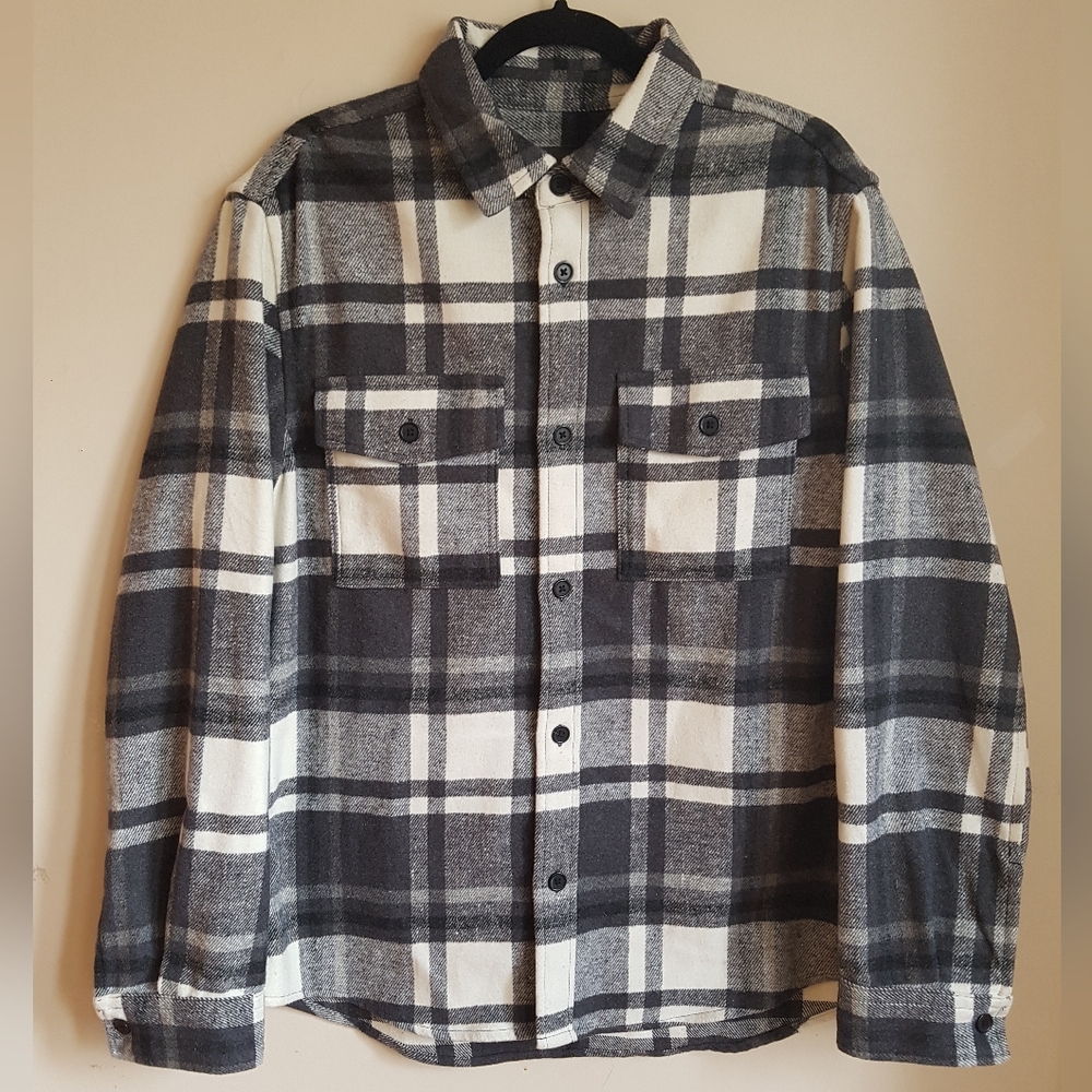 H&M THICK FLANNEL BUTTON UP SHIRT